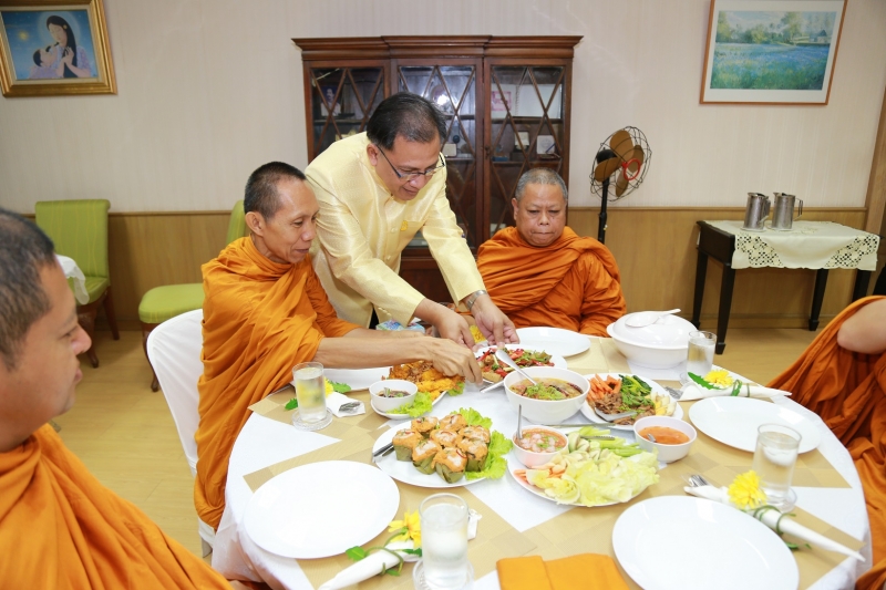 พิธีบำเพ็ญกุศลอุทิศให้บรรพชนคนตรวจเงินแผ่นดินและพิธีเจริญพระพุทธมนต์เพื่อความเป็นสิริมงคล 