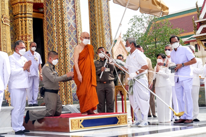  สมเด็จพระอริยวงศาคตญาณ สมเด็จพระสังฆราช สกลมหาสังฆปริณายก ทรงเป็นประธานในพิธีเททองหล่อองค์พระพุทธโสธร รุ่น มงคลแผ่นดิน 108 ณ วั