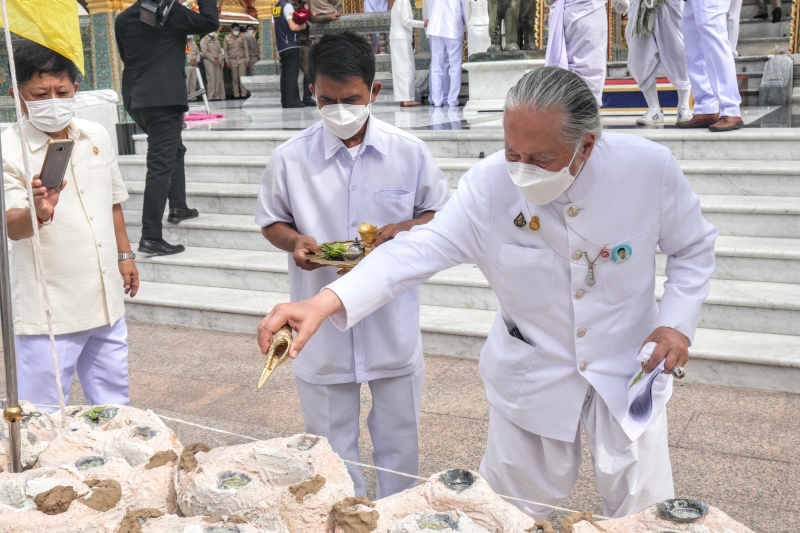  สมเด็จพระอริยวงศาคตญาณ สมเด็จพระสังฆราช สกลมหาสังฆปริณายก ทรงเป็นประธานในพิธีเททองหล่อองค์พระพุทธโสธร รุ่น มงคลแผ่นดิน 108 ณ วั