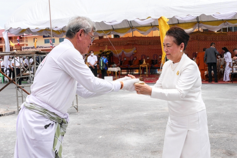 พิธีเททองหล่อพระพุทธโสธร รุ่น มงคลแผ่นดิน 108