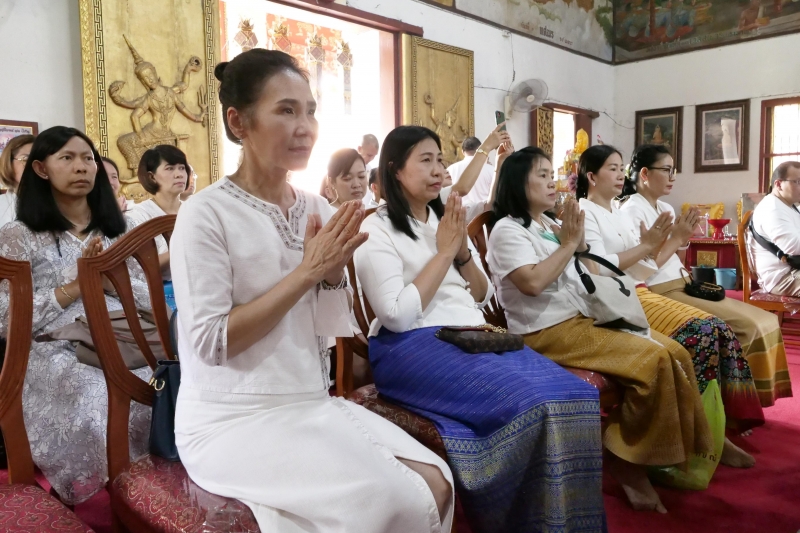 2566-03-30 พิธีอธิษฐานจิตมวลสาร แผ่นจาร และแผ่นดวงชะตา พระพุทธโสธร รุ่น มงคลแผ่นดิน 108 ณ วัดพระธาตุหริภุญชัยวรมหาวิหาร จังหวัดล