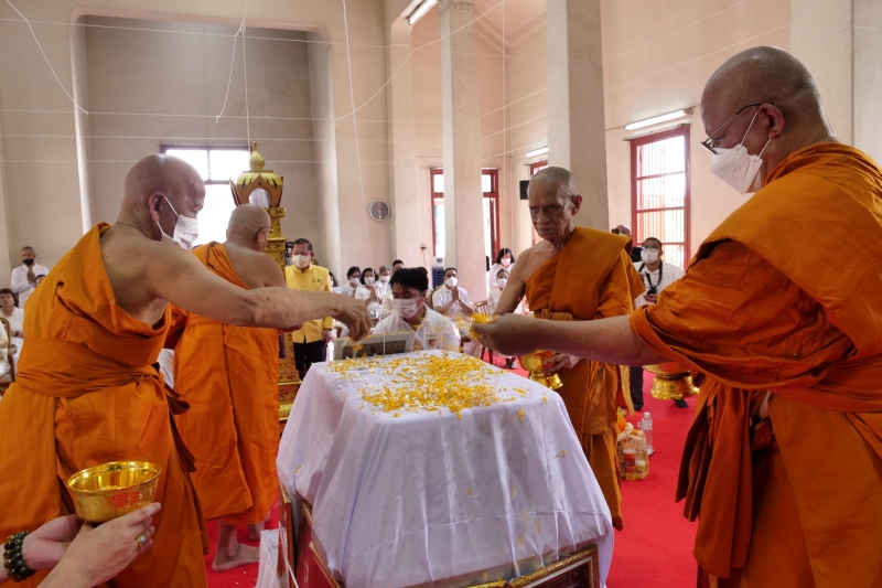 พิธีอธิษฐานจิตมวลสาร แผ่นจาร และแผ่นดวงชะตา 