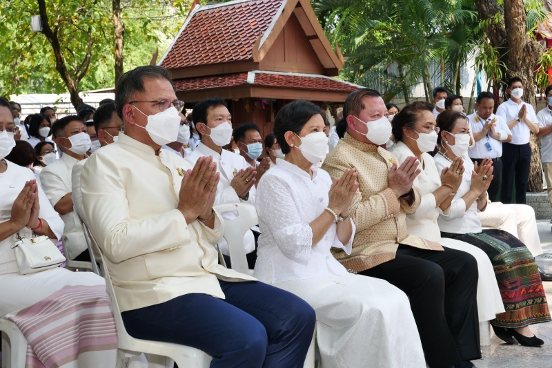 พิธีบวงสรวงดวงพระวิญญาณสมเด็จพระเจ้าตากสินมหาราช ณ ศาลสมเด็จพระเจ้ากรุงธนบุรีมหาราช วัดหงส์รัตนาราม ราชวรวิหาร กรุงเทพมหานคร