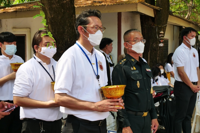 พิธีบวงสรวงดวงพระวิญญาณสมเด็จพระเจ้าตากสินมหาราช ณ ศาลสมเด็จพระเจ้ากรุงธนบุรีมหาราช วัดหงส์รัตนาราม ราชวรวิหาร กรุงเทพมหานคร