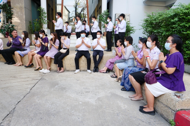  พิธีเจริญพระพุทธมนต์และทำบุญตักบาตร ถวายพระราชกุศลและถวายพระพรชัยมงคล เนื่องในโอกาสวันเฉลิมพระชนมพรรษา สมเด็จพระนางเจ้า ฯ พระบร