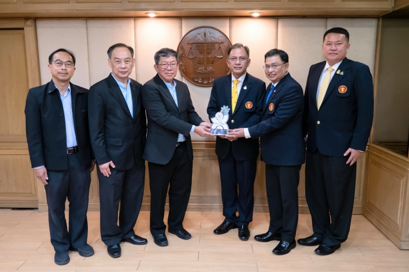 พิธีรับมอบโล่เกียรติยศ เนื่องในโอกาสครบรอบ 84 ปี 