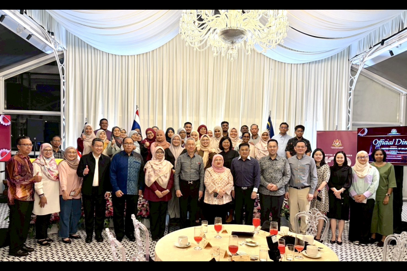 ถ่ายภาพร่วมกัน