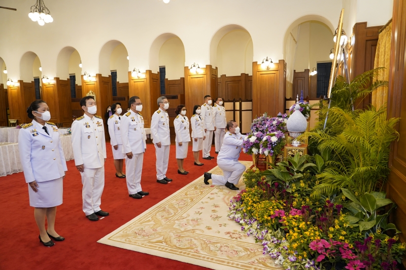 สำนักงานการตรวจเงินแผ่นดินถวายแจกันดอกไม้และลงนามถวายพระพรสมเด็จพระกนิษฐาธิราชเจ้า กรมสมเด็จพระเทพรัตนราชสุดา ฯ สยามบรมราชกุมารี