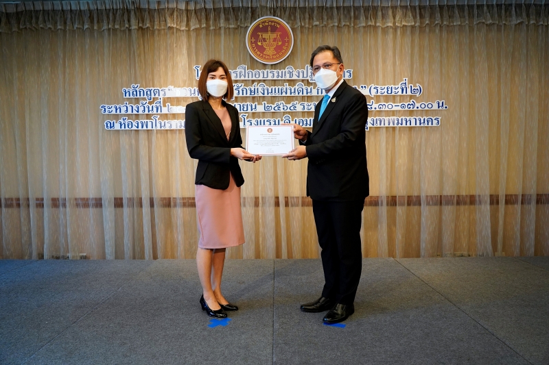 22  พิธีมอบประกาศนียบัตรโครงการฝึกอบรมเชิงปฏิบัติการ หลักสูตร “ชวนคุณครูรู้รักษ์เงินแผ่นดิน กับ สตง.