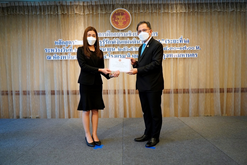 22  พิธีมอบประกาศนียบัตรโครงการฝึกอบรมเชิงปฏิบัติการ หลักสูตร “ชวนคุณครูรู้รักษ์เงินแผ่นดิน กับ สตง.