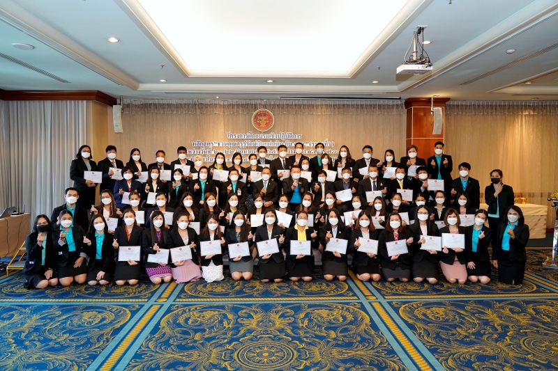 22  พิธีมอบประกาศนียบัตรโครงการฝึกอบรมเชิงปฏิบัติการ หลักสูตร “ชวนคุณครูรู้รักษ์เงินแผ่นดิน กับ สตง.
