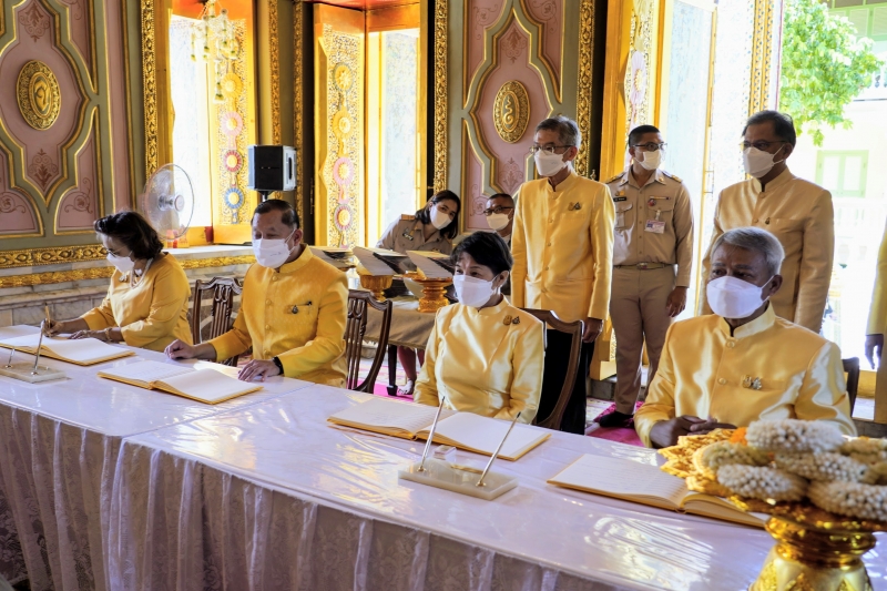 เจ้าพระคุณสมเด็จพระอริยวงศาคตญาณ (อมฺพรมหาเถร) สมเด็จพระสังฆราช สกลมหาสังฆปริณายก ประทานพระวโรกาสให้สำนักงานการตรวจเงินแผ่นดิน น