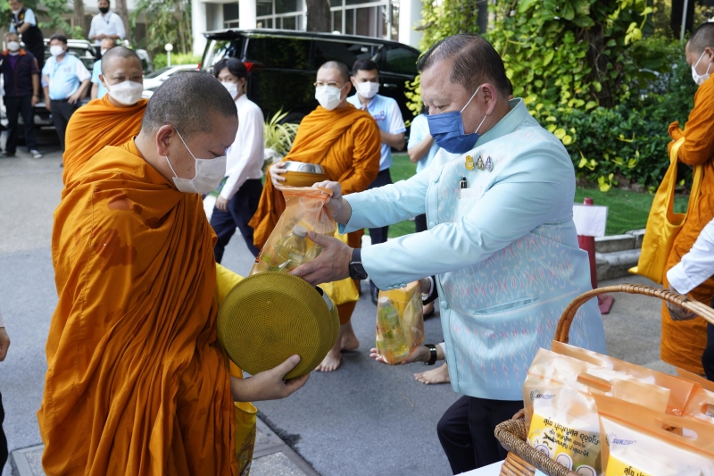 เนื่องในโอกาสวันเฉลิมพระชนมพรรษา สมเด็จพระนางเจ้าสิริกิติ์ พระบรมราชินีนาถ 