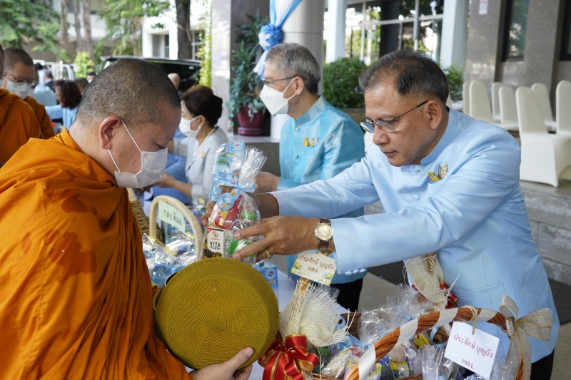 เนื่องในโอกาสวันเฉลิมพระชนมพรรษา สมเด็จพระนางเจ้าสิริกิติ์ พระบรมราชินีนาถ 
