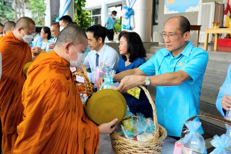 เนื่องในโอกาสวันเฉลิมพระชนมพรรษา สมเด็จพระนางเจ้าสิริกิติ์ พระบรมราชินีนาถ 