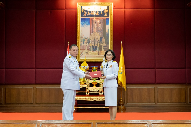พิธีรับพระบรมราชโองการโปรดเกล้าโปรดกระหม่อมแต่งตั้ง 
