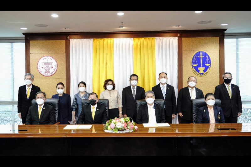 พิธีลงนามบันทึกข้อตกลงความร่วมมือทางวิชาการระหว่างสำนักงานศาลปกครองกับสำนักงานการตรวจเงินแผ่นดิน และศึกษาดูงานศาลปกครอง ณ สำนักง