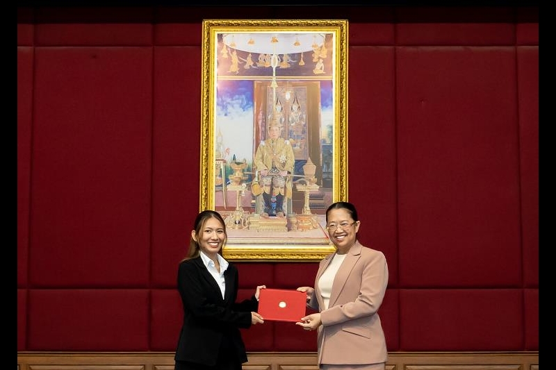 พิธีมอบประกาศนียบัตรโครงการพัฒนาข้าราชการใหม่ 