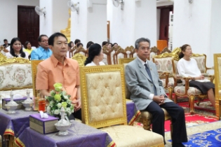 ร่วมทำบุญเป็นเจ้าภาพและเป็นประธานร่วมรับฟังเทศน์มหาชาติเวสสันดรชาดก