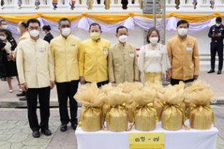 พิธีทำบุญตักบาตรถวายพระกุศล งานฉลองพระชนมายุ 8 รอบ สมเด็จพระอริยวงศาคตญาณ 